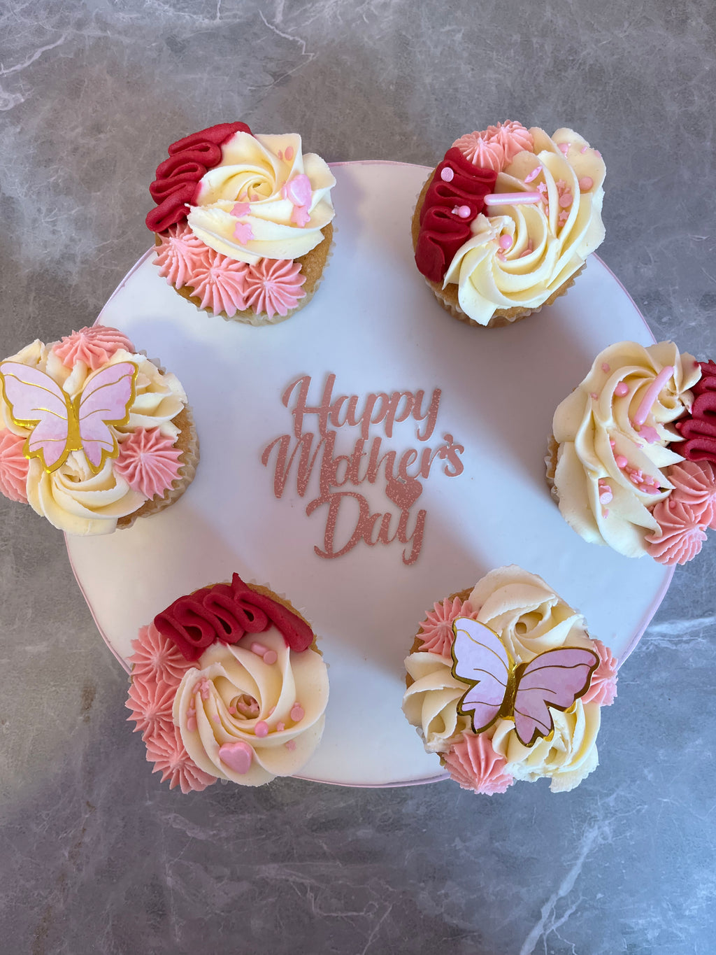 Mother’s Day cupcake board
